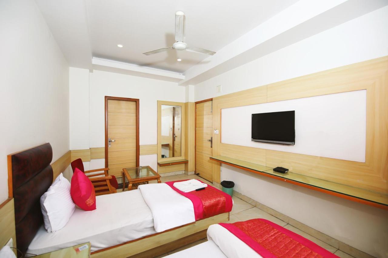 Hotel Lav Kush Deluxe " 3 Min Walking From New Delhi Railway Station " Экстерьер фото