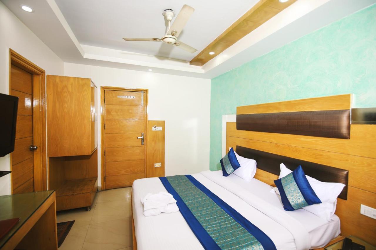 Hotel Lav Kush Deluxe " 3 Min Walking From New Delhi Railway Station " Экстерьер фото