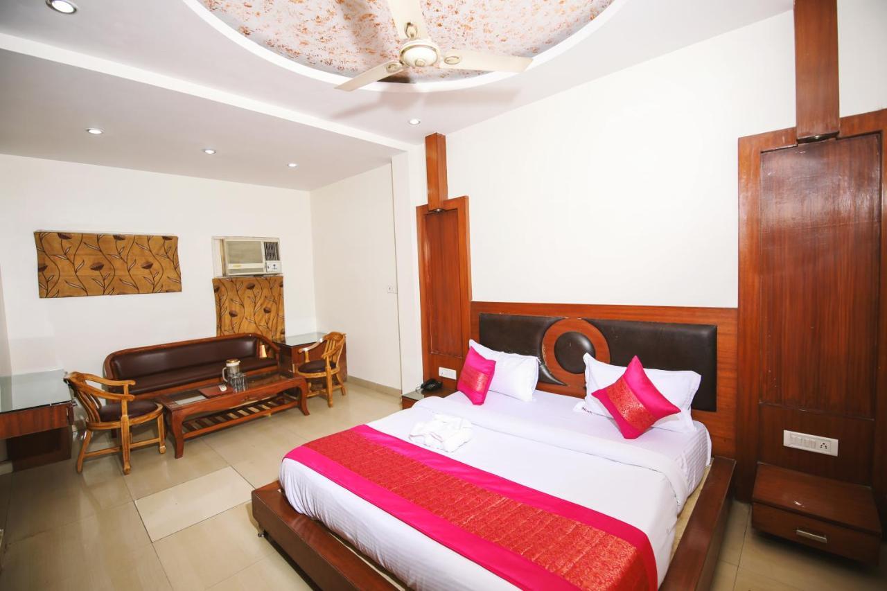 Hotel Lav Kush Deluxe " 3 Min Walking From New Delhi Railway Station " Экстерьер фото