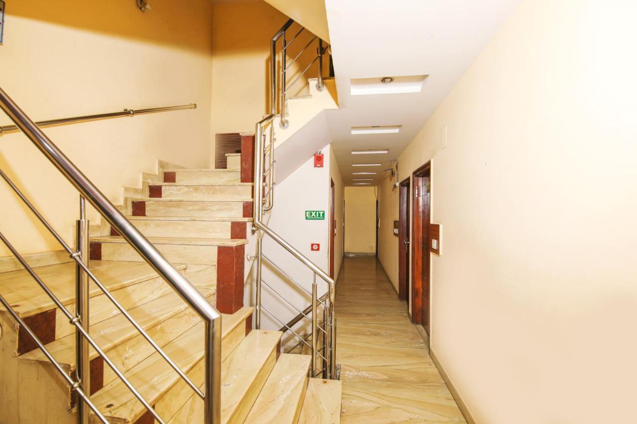 Hotel Lav Kush Deluxe " 3 Min Walking From New Delhi Railway Station " Экстерьер фото