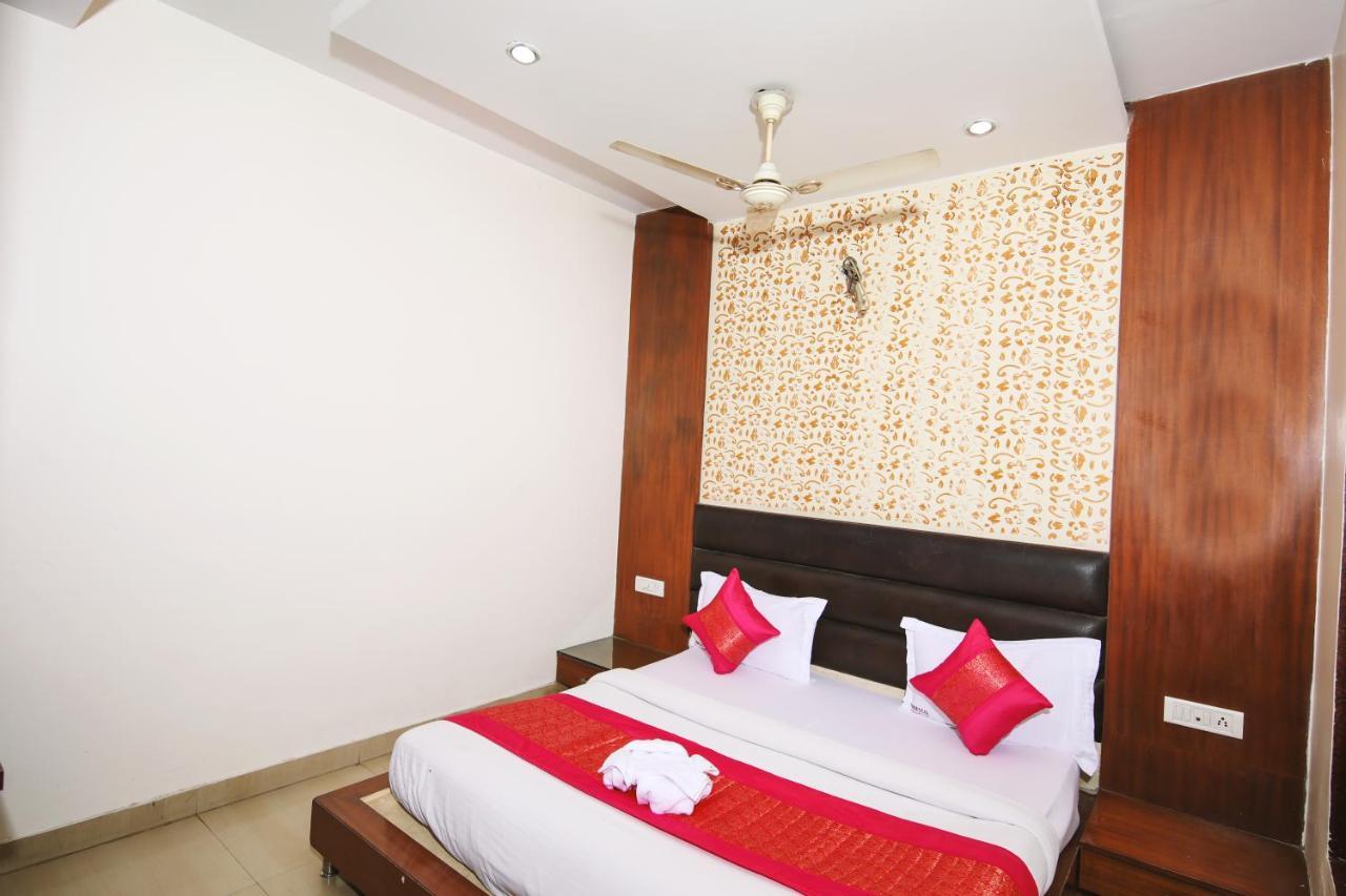 Hotel Lav Kush Deluxe " 3 Min Walking From New Delhi Railway Station " Экстерьер фото