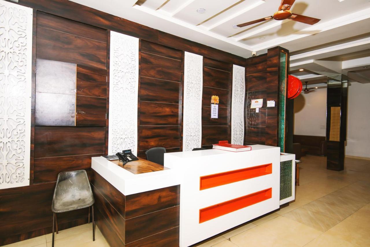 Hotel Lav Kush Deluxe " 3 Min Walking From New Delhi Railway Station " Экстерьер фото