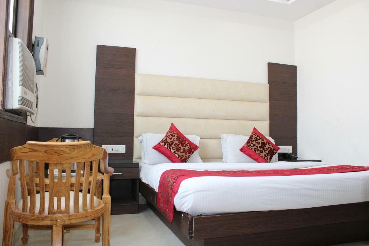 Hotel Lav Kush Deluxe " 3 Min Walking From New Delhi Railway Station " Экстерьер фото