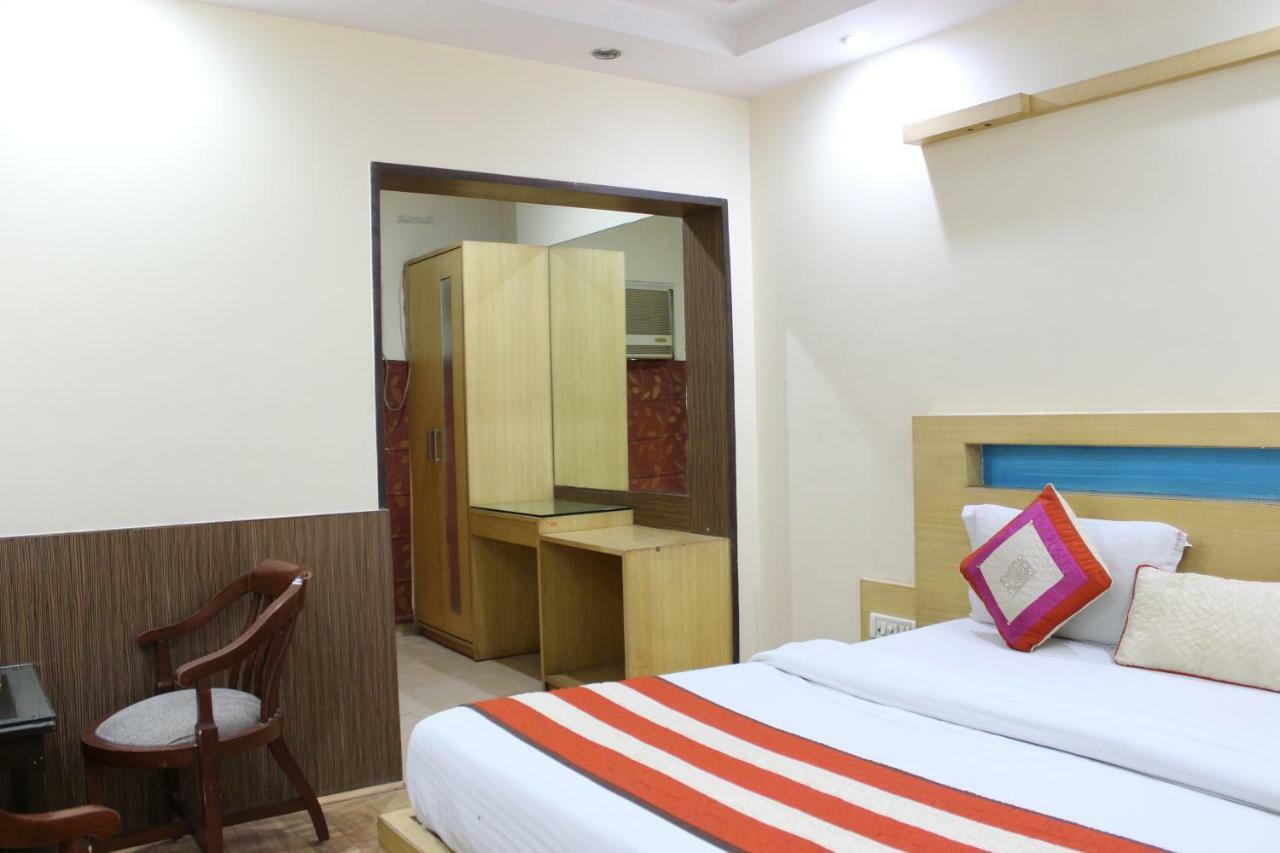 Hotel Lav Kush Deluxe " 3 Min Walking From New Delhi Railway Station " Экстерьер фото