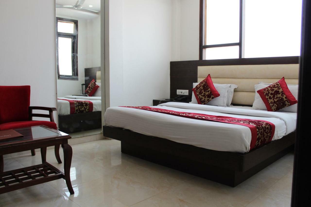 Hotel Lav Kush Deluxe " 3 Min Walking From New Delhi Railway Station " Экстерьер фото