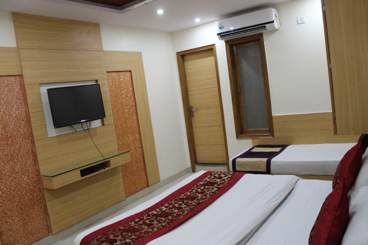 Hotel Lav Kush Deluxe " 3 Min Walking From New Delhi Railway Station " Экстерьер фото