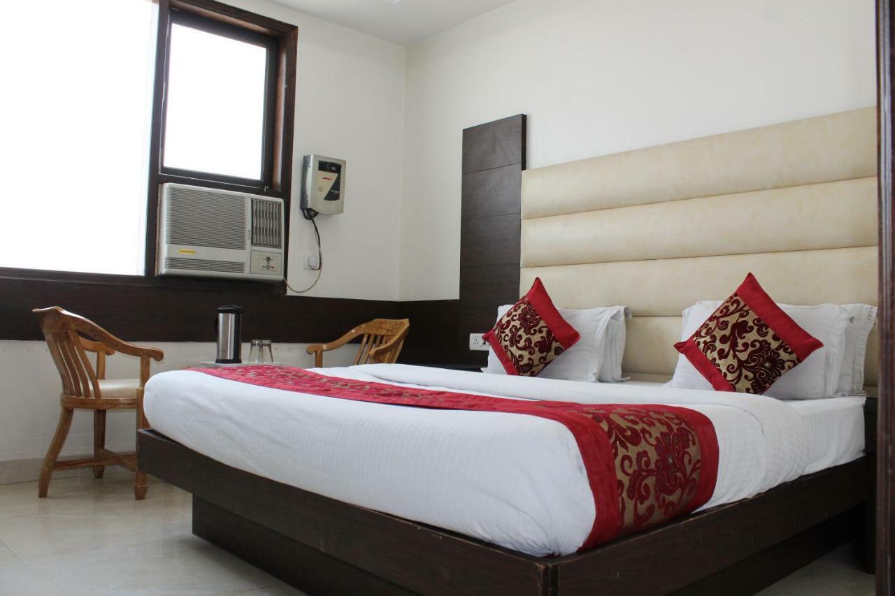 Hotel Lav Kush Deluxe " 3 Min Walking From New Delhi Railway Station " Экстерьер фото