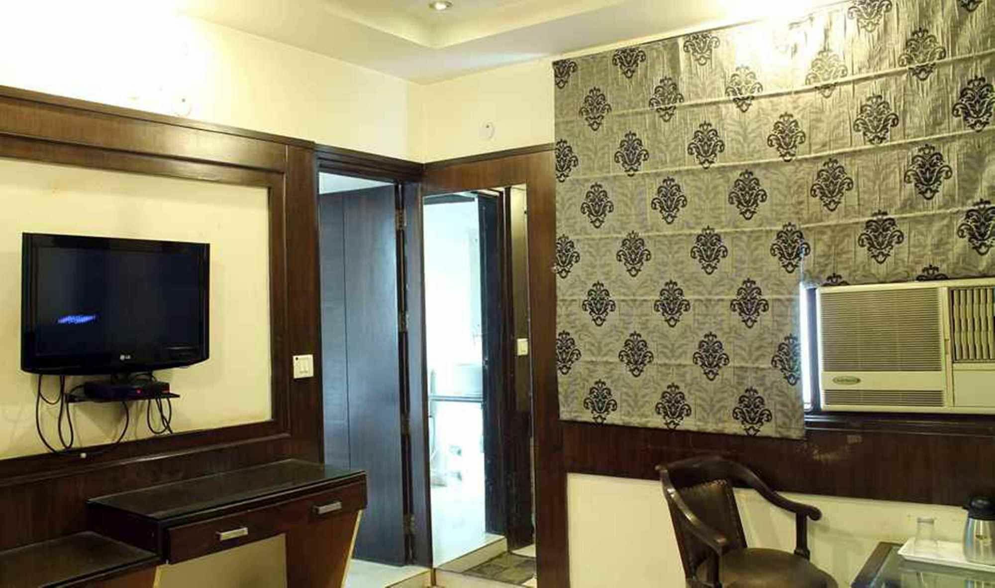 Hotel Lav Kush Deluxe " 3 Min Walking From New Delhi Railway Station " Экстерьер фото